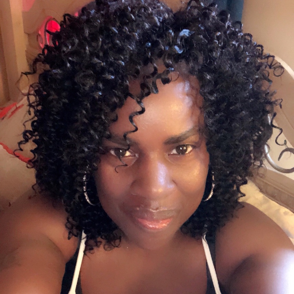 Meet your Posher, Shanique